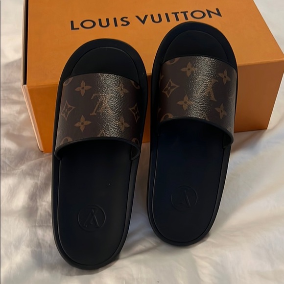 Louis Vuitton waterfront mule size 38 - Picture 1 of 7